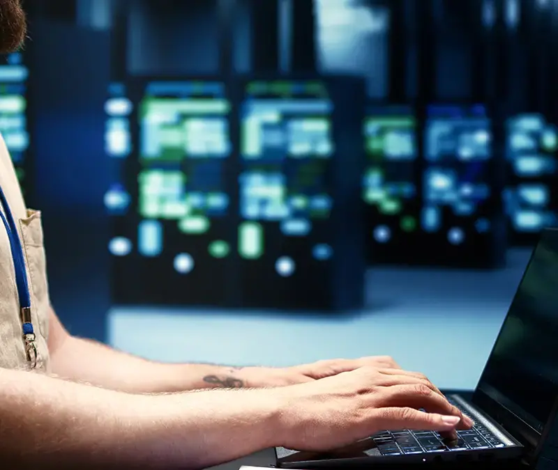 la-evolucion-de-las-bases-de-datos-del-papel-a-la-nube-destacada-ok